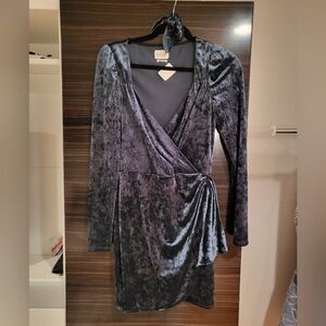 SAYLOR Dark Green Velvet Long Sleeve Dress